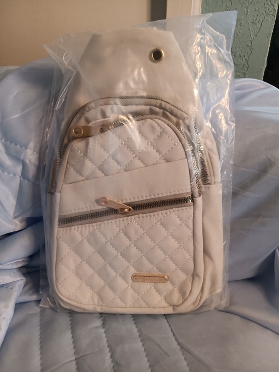 Jingpin Handbags - White Quilted Crossbody Sling Bag with Gold Accents